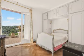 Vente Nice Cimiez - Rare - 2 pièces 57m2 et 90m2 de terrasse au dernier étage d'une résidence de standing