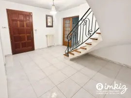 Vente Spacieuse villa familiale avec piscine et garage