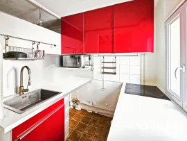 Appart  2 pièces, duplex de 52m² au sol Paris 18e