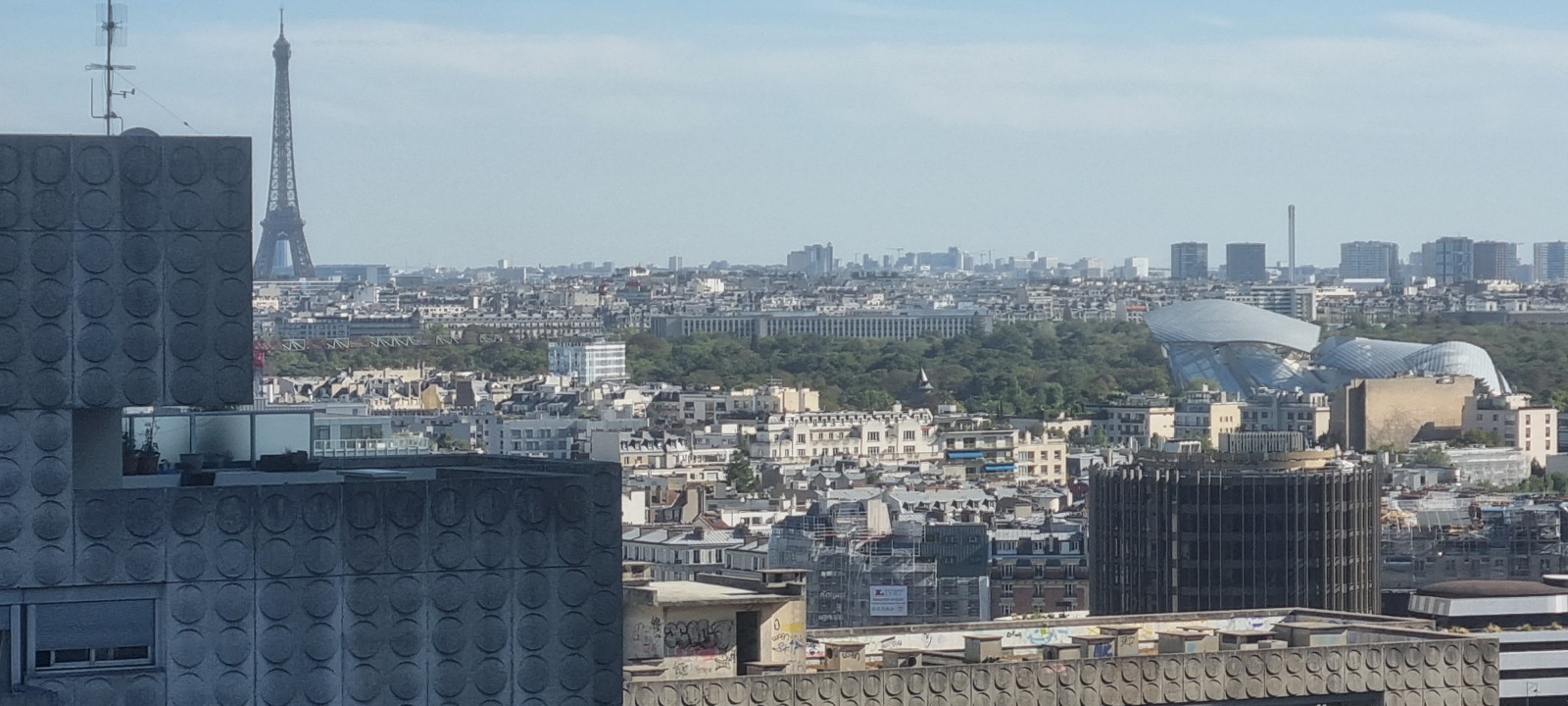Courbevoie – 3 pièces meublé 79 m² – 17e étage – Vue Tour Eiffel & Paris Courbevoie