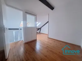 Vente Notre-Dame : Appartement atypique avec 6 chambres et extérieur.
