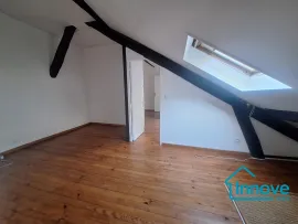 Vente Notre-Dame : Appartement atypique avec 6 chambres et extérieur.