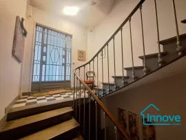 Vente Notre-Dame : Appartement atypique avec 6 chambres et extérieur.