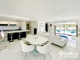 Vente VILLA CONTEMPORAINE AUX BELLES PRESTATIONS