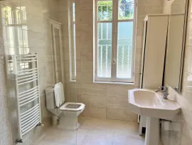 Location Appartement bourgeois au coeur d'un hôtel particulier