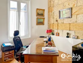 Vente Belle maison en pierre, garage + piscine intérieur