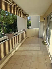 Vente Lumineux appartement 4 pièces Secteur des Rascas