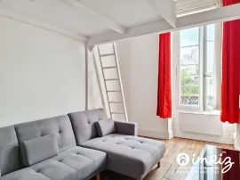 Vente Paris 20ᵉ  Studio avec mezzanine et cour privative
