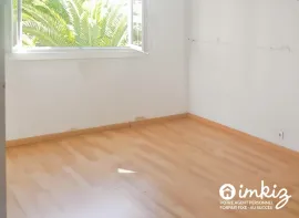 Vente Maison 4 pièces,parking , piscine tennis medecin