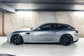 Voiture Ferrari FF