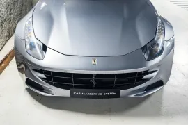 Voiture Ferrari FF