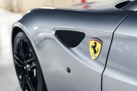 Voiture Ferrari FF