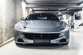 Voiture Ferrari FF