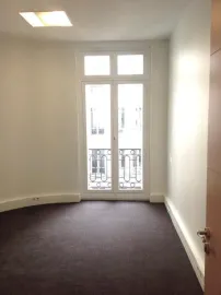 Location Location Bureaux Paris 75008