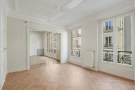 Location Location Bureaux Paris 75008