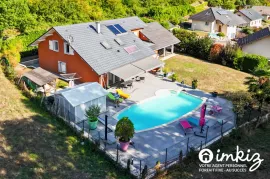 Vente Maison familiale 178 m² avec piscine chauffée