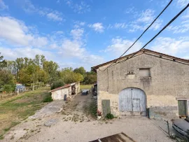 Vente MAISON FAMILIALE DE 260 M2 - 7 CHAMBRES, STUDIO ET GRANGE, terrain de 1270m2
