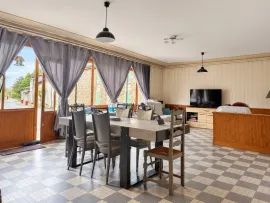 Vente MAISON FAMILIALE DE 260 M2 - 7 CHAMBRES, STUDIO ET GRANGE, terrain de 1270m2