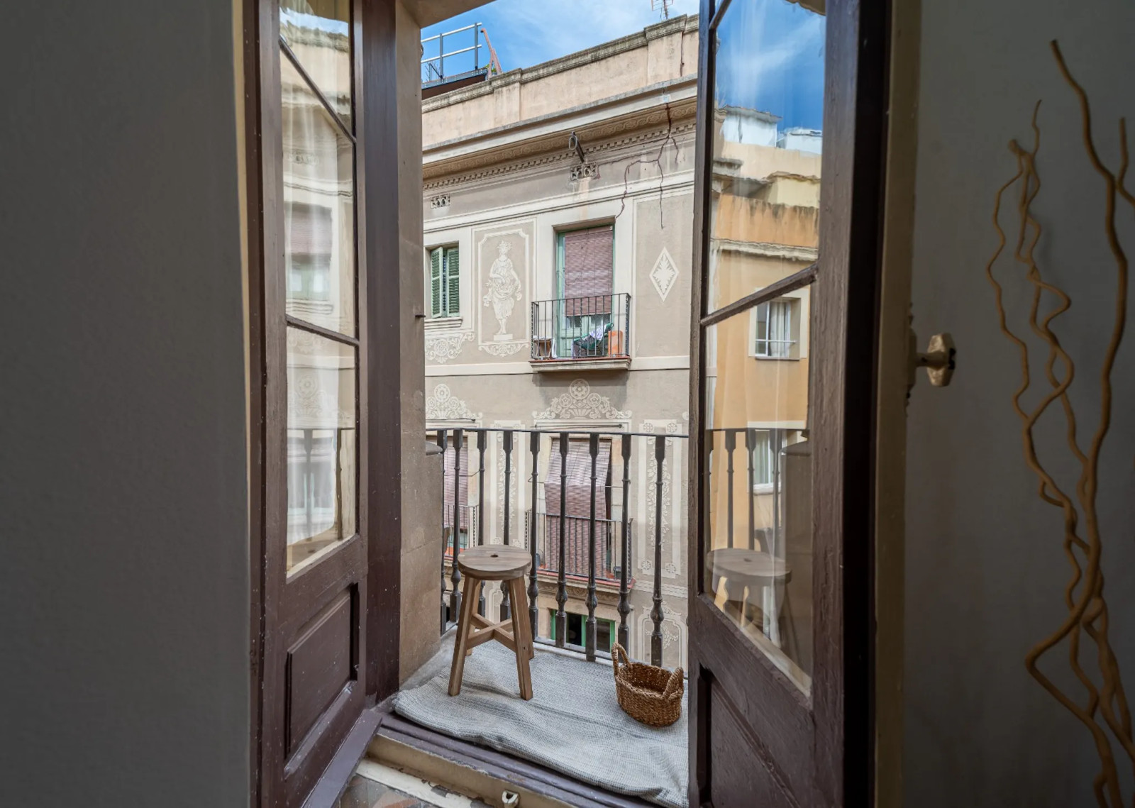 Colocation Carrer de Santa Anna, Barcelona