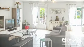 Vente 2 Maisons de plain pied de 9 et  4 pièces piscine