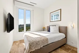 Vente Nice - Falicon - Jolie maison 4 pièces de 95 m² rénové avec terrasse, jardin et vue sur les collines et la mer