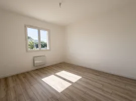 Vente Centre ville/Maison plain pied jamais habitée