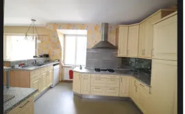 Vente Charmante propriété de 9 pièces