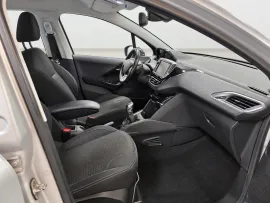 Voiture PEUGEOT 208 - 1.6 Blue-HDi 100 CV ALLURE BUSINESS - 4 CV