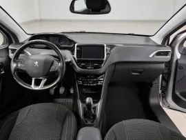 Voiture PEUGEOT 208 - 1.6 Blue-HDi 100 CV ALLURE BUSINESS - 4 CV