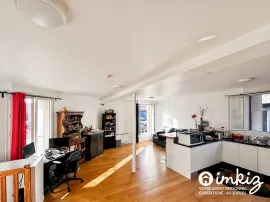 Vente Bel Appartement 2 pièces 75m2 au total avec cour