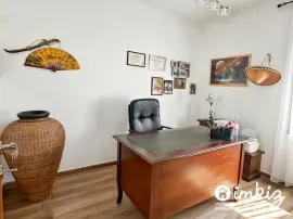 Vente Villa 5 pièces,  autonomie de plain pied, piscine