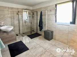 Vente Villa 5 pièces,  autonomie de plain pied, piscine