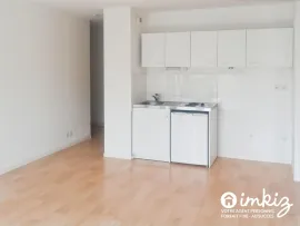 Vente T2 lumineux avec balcon, parking et ascenseur
