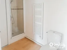 Vente T2 lumineux avec balcon, parking et ascenseur