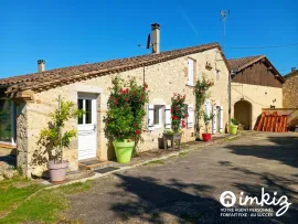 Vente Maison 5 pièces PLAIN-PIED, dépendances et piscine