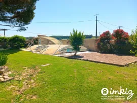 Vente Maison 5 pièces PLAIN-PIED, dépendances et piscine