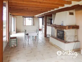 Vente Maison 2 niveaux, grand terrain  aménageable