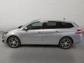 Voiture PEUGEOT 308 SW - 1.6 Blue-HDi 120 CV ALLURE - 5 CV