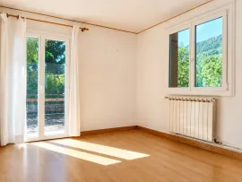 Vente Pelvoux : T3 à aménager avec terrasse de 60m²