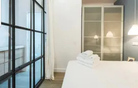 Location Calle de las Infantas, Madrid