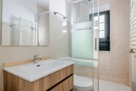Location Calle de Oltra, Madrid