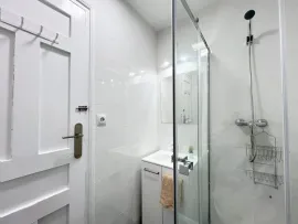 Colocation Calle de San Bernardo, Madrid