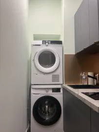 Vente T2 - rénové, meublé, équipé et libre - 28 m²