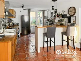 Vente Maison de 228 m2 + dépendances  de 28  m2