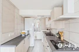 Vente Triplex traversant  entièrement rénové