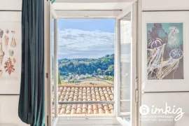 Vente Triplex traversant  entièrement rénové