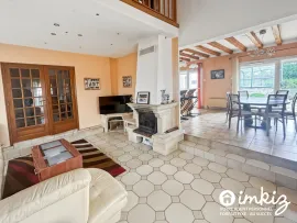 Vente Maison 5 pièces avec piscine couverte