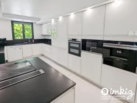 Vente Belle propriété, beaucoup d'espace et piscine