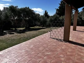 maison 4 chambres +bureau sur 750 m² Mérindol