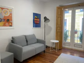 Location Calle de Jesús y María, Madrid